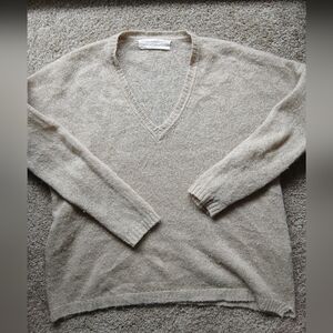 Zara V-Neck Sweater in Light Beige Classic Casual Knit